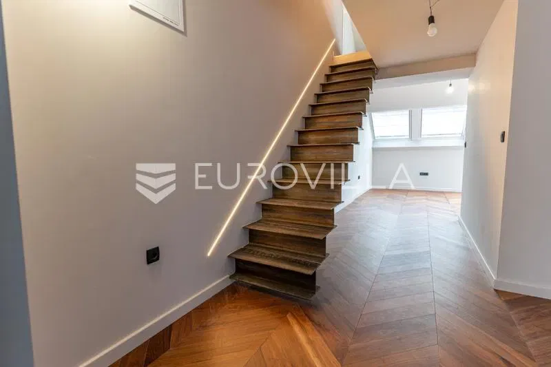 Požega, ekskluzivan dvoetažni stan s galerijom