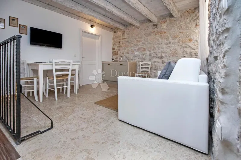 Casa con 3 appartamenti nel centro di Rovigno – 3