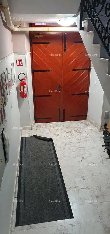 Vendesi spazio commerciale di 40m2 – 2