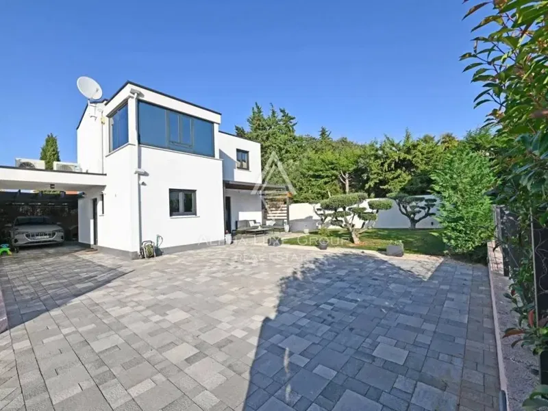 Istria, Poreč – smart home with garden and jacuzzi – 2