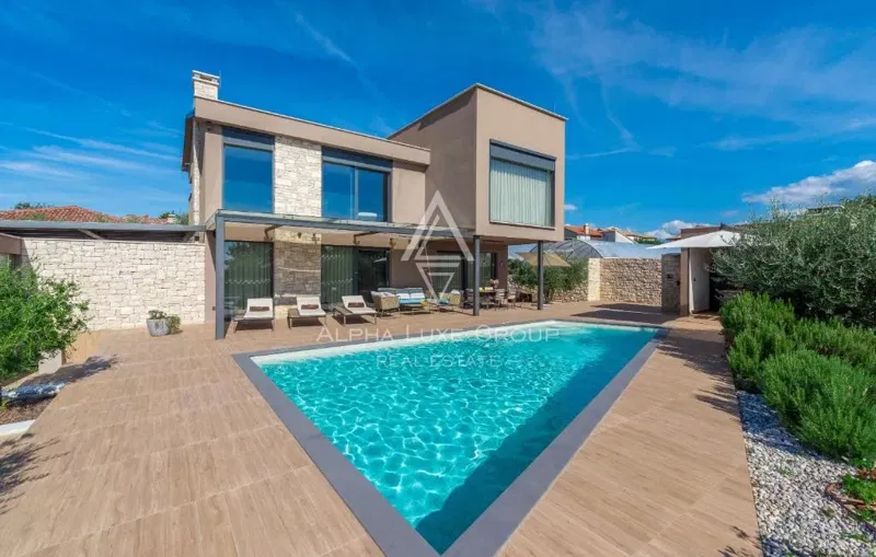 Istria, Umag: Modern designer home with pool – 2