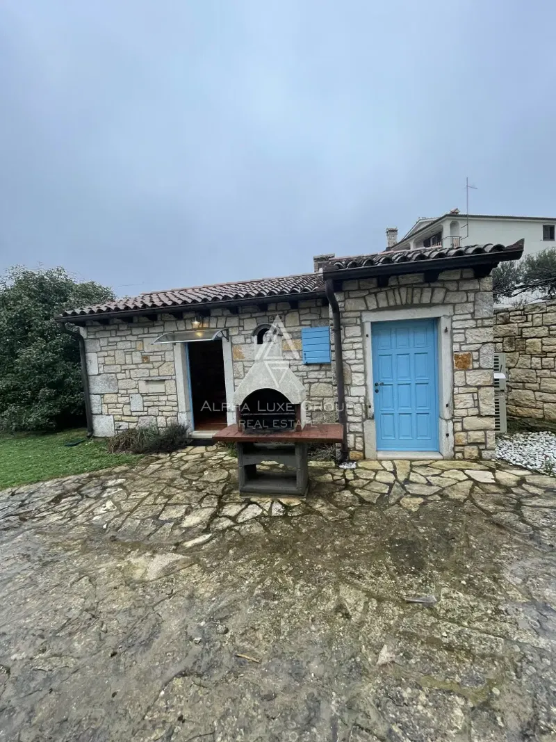 Istria, Kanfanar – Stone villa with pool and garden – 3