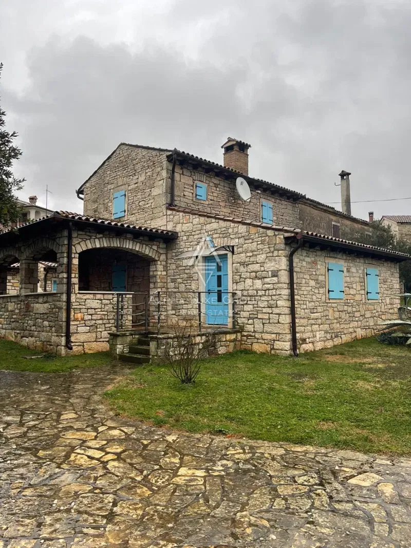 Istria, Kanfanar – Stone villa with pool and garden – 2
