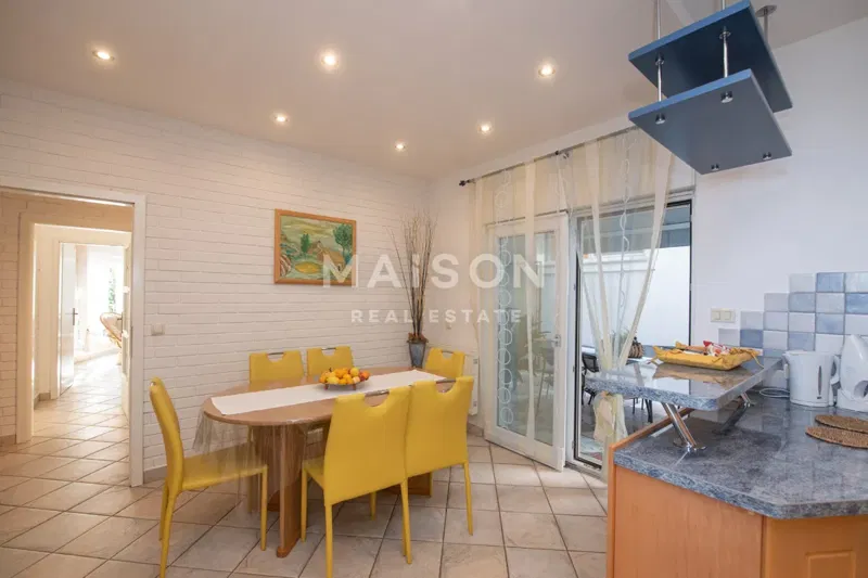Flat Opatija - Centar, Opatija, 140,08m2 – 2