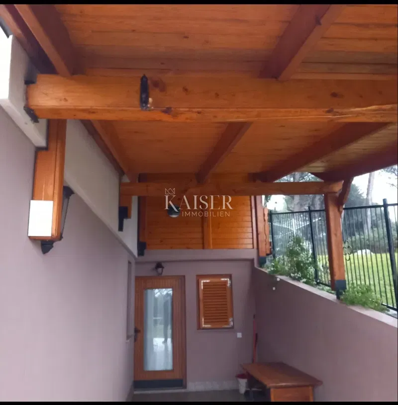 Istria, Medulin - semi-detached house with two apartments overlooking the sea0 – 2