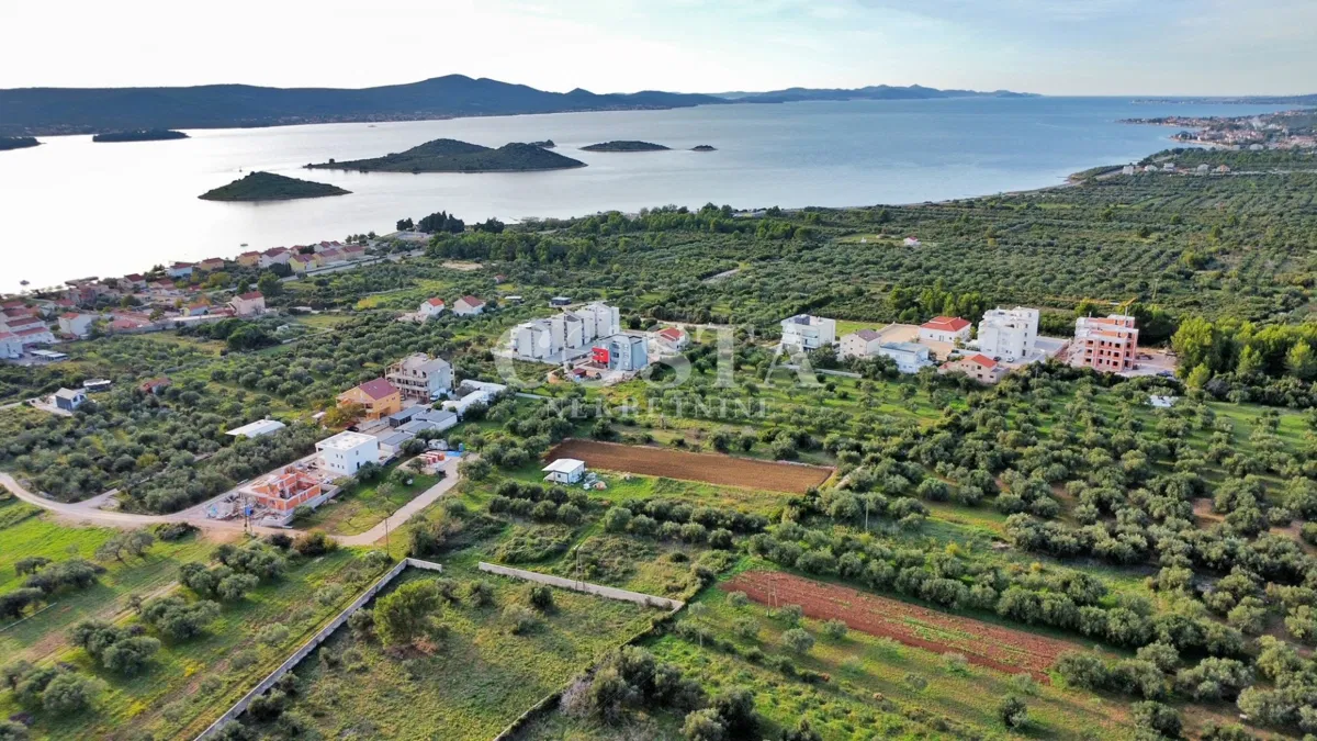 BIOGRAD, TURANJ – Baugrundstück in Meeresnähe
