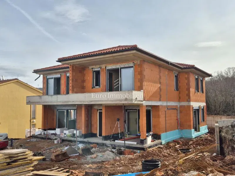 New construction with swimming pool and garden – 2