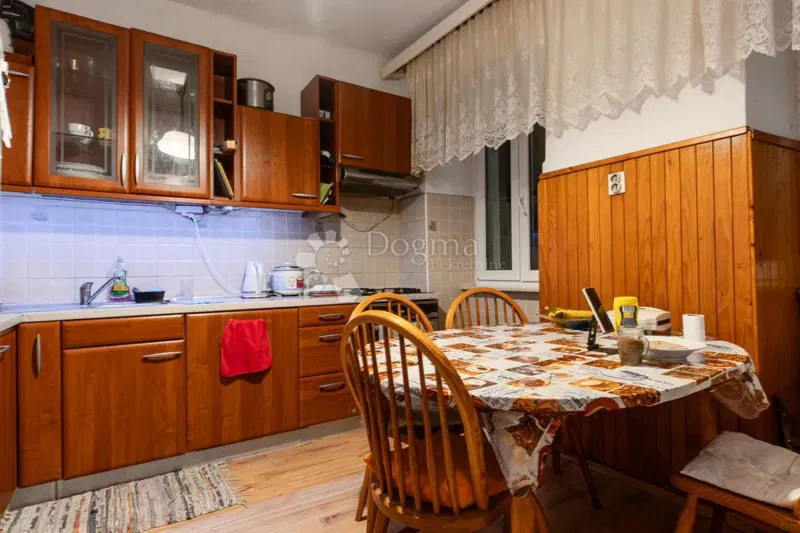 Lakás Mlaka, Rijeka, 84m2 – 2