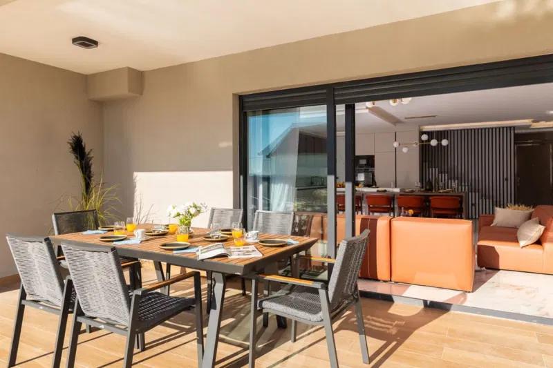 New Construction Villa with Pool and Sea View – 3
