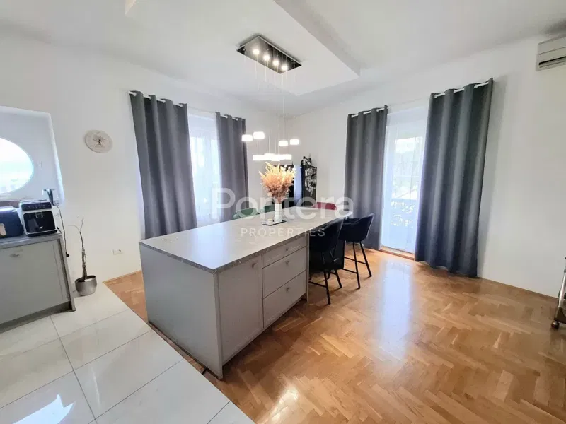 Flat/apartment Pećine, Rijeka, 106m2 – 2