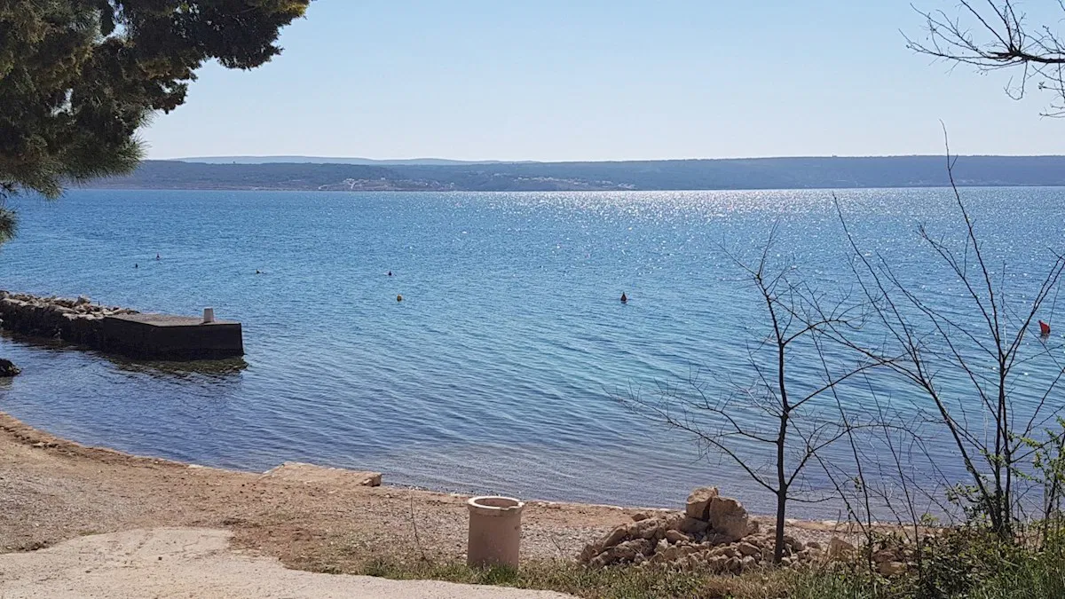 Prodaje se kuća s pogledom na more u Maslenici u okolici Zadra
