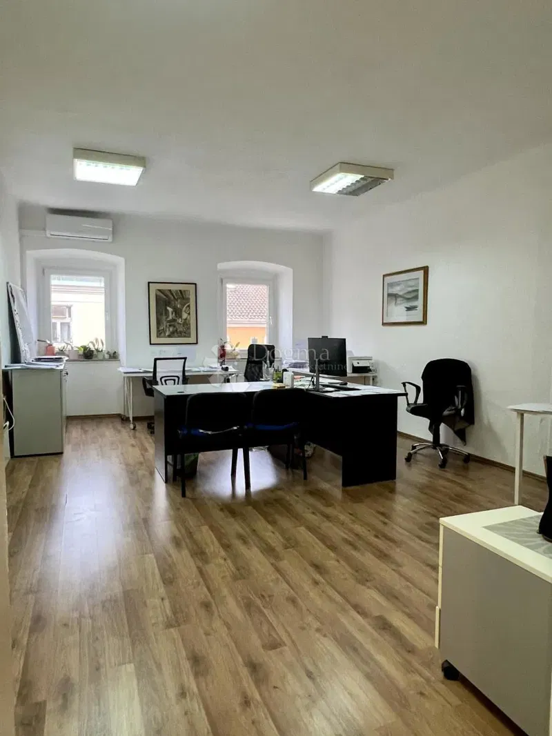 Locale commerciale Centar, Rijeka, 95m2 – 2