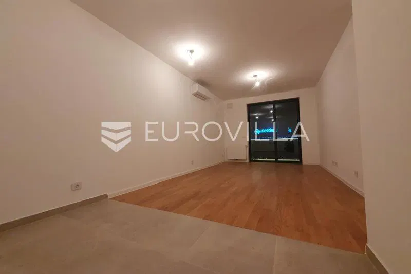 Appartamento Peščenica – 3