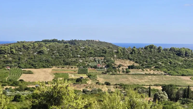 Vis, Lokva - kvalitetno poljoprivredno zemljište 3.500 m2
