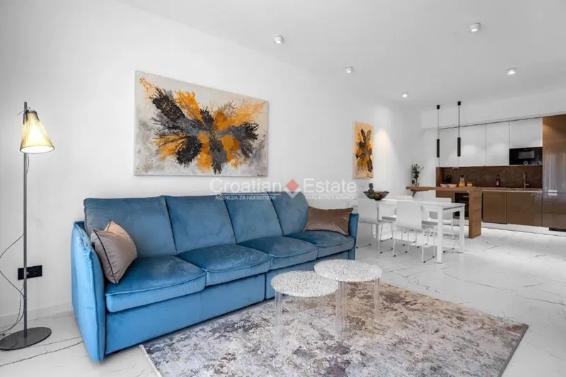 Meje – Modern, háromszobás, teraszos lakás kiadó – 2