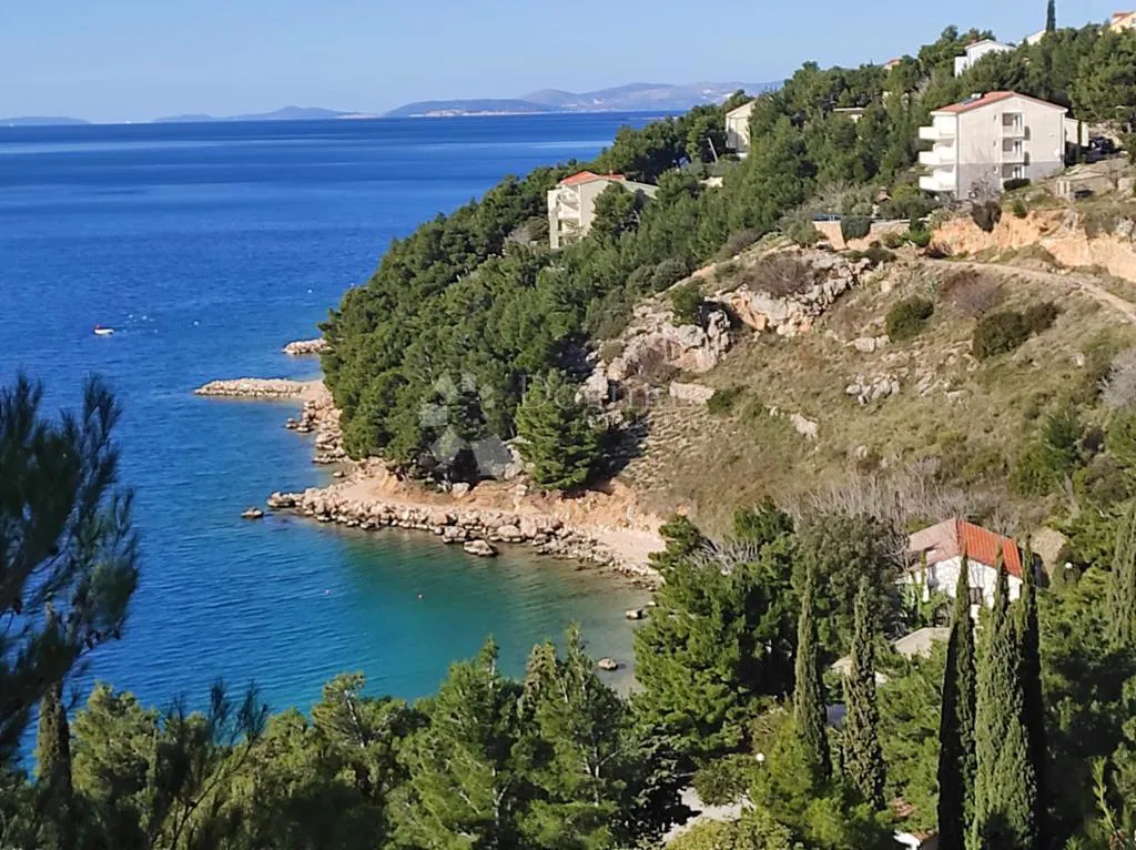 Земля под застройку Stanići, Omiš, 1.600m2