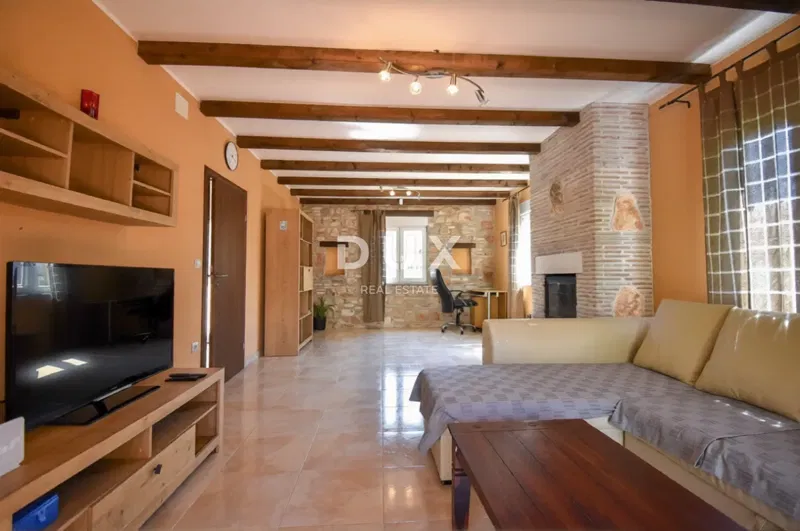 POREČ, FUNTANA - Mediterranean home with rustic details, 238m2 – 2