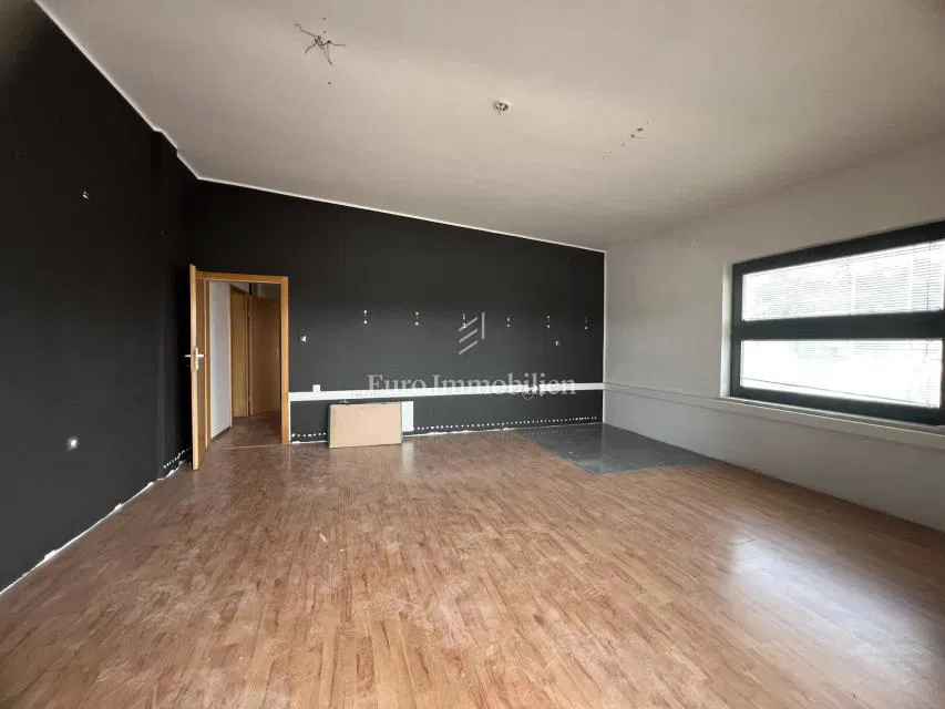Matulji, spazio commerciale in affitto, 160 m²