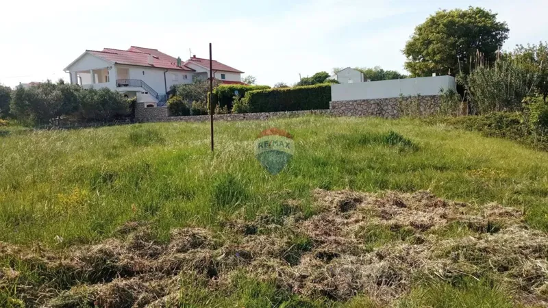Stavbno zemljišče Mundanije, Rab, 1.780m2
