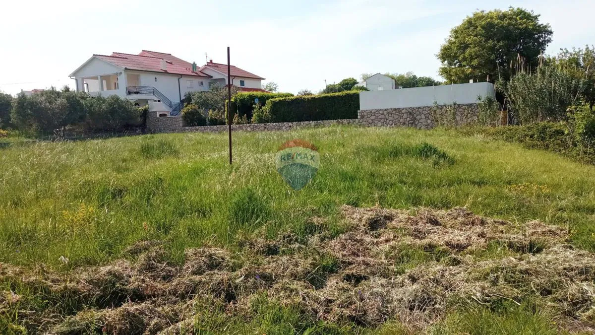 Rab, Mundanije- građevinski teren 1780 m2