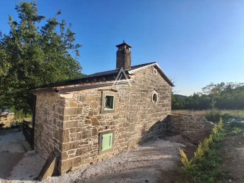 Istria, Sovinjak – Renovated stone house with yard – 2
