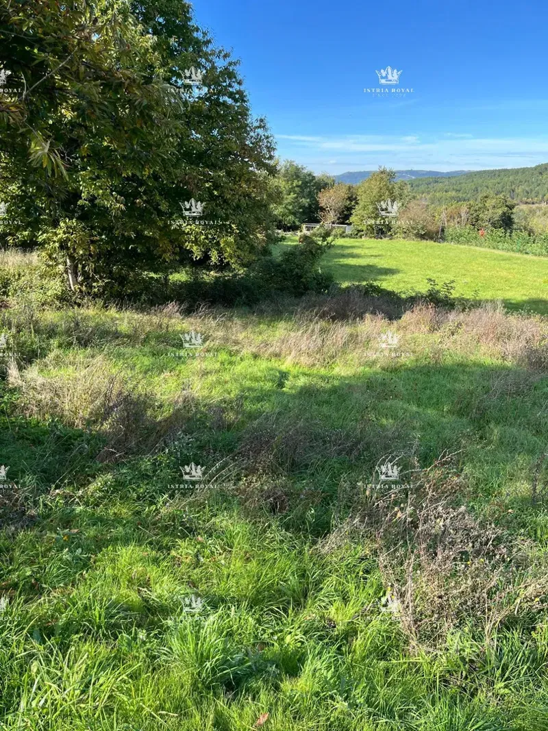 Istra , Karojba , PRILIKA gradjevinsko zemljište 600m2