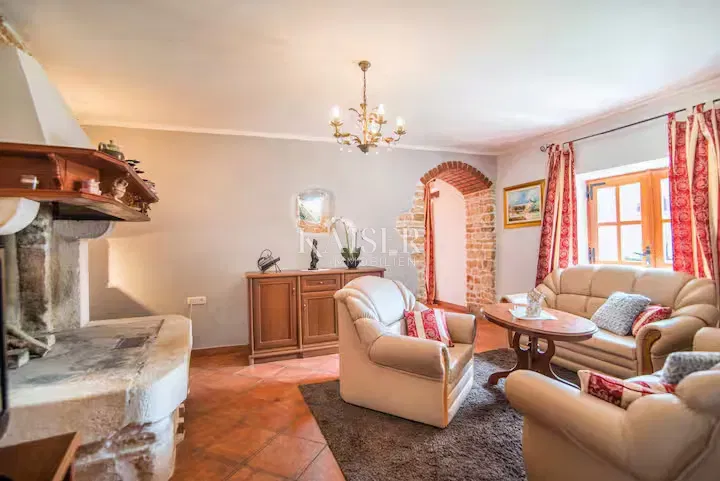 Isztria, Marčana - Bájos ház 180m2 csendes helyen – 2