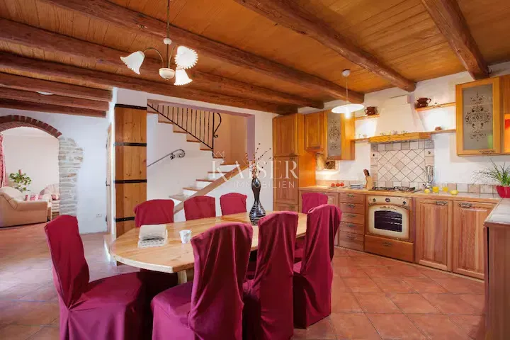 Isztria, Marčana - Bájos ház 180m2 csendes helyen – 3