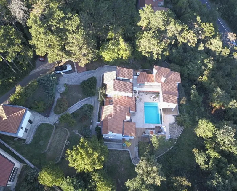 Opatija Riviéra, villa medencével és panorámás kilátással a tengerre – 2