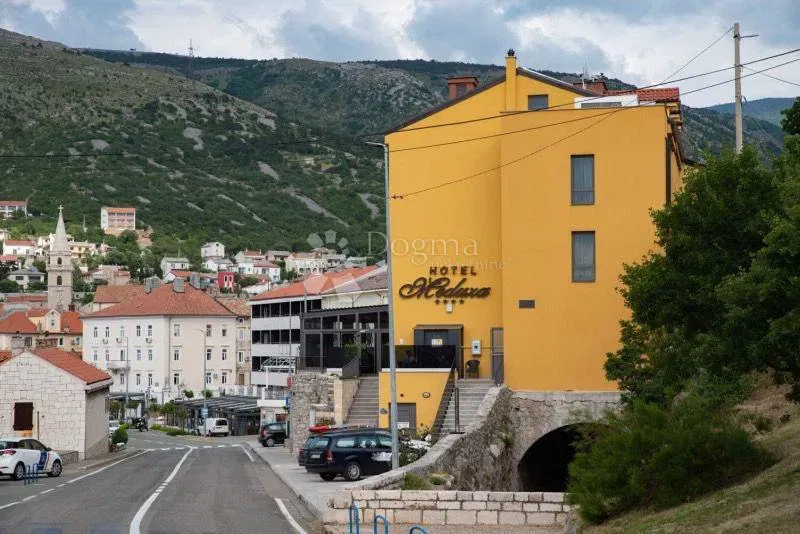 Albergo Senj, 1.150m2 – 2