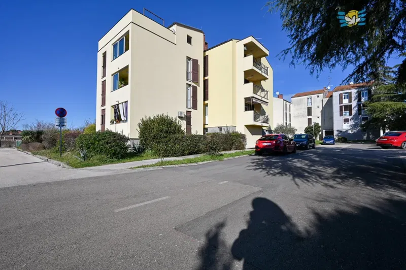 ISTRA, NOVIGRAD - stan na TOP lokaciji u Novigradu