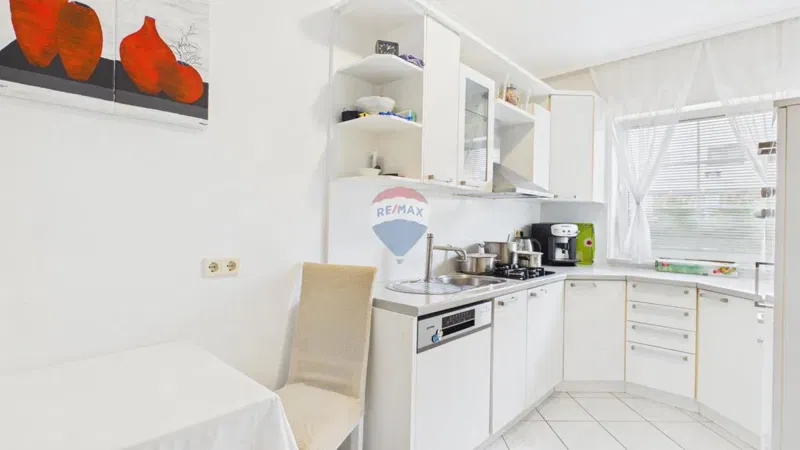 Semi-Detached House for Sale in Rovinj – 360 m², Sea View, 500 m from the Beach – 3