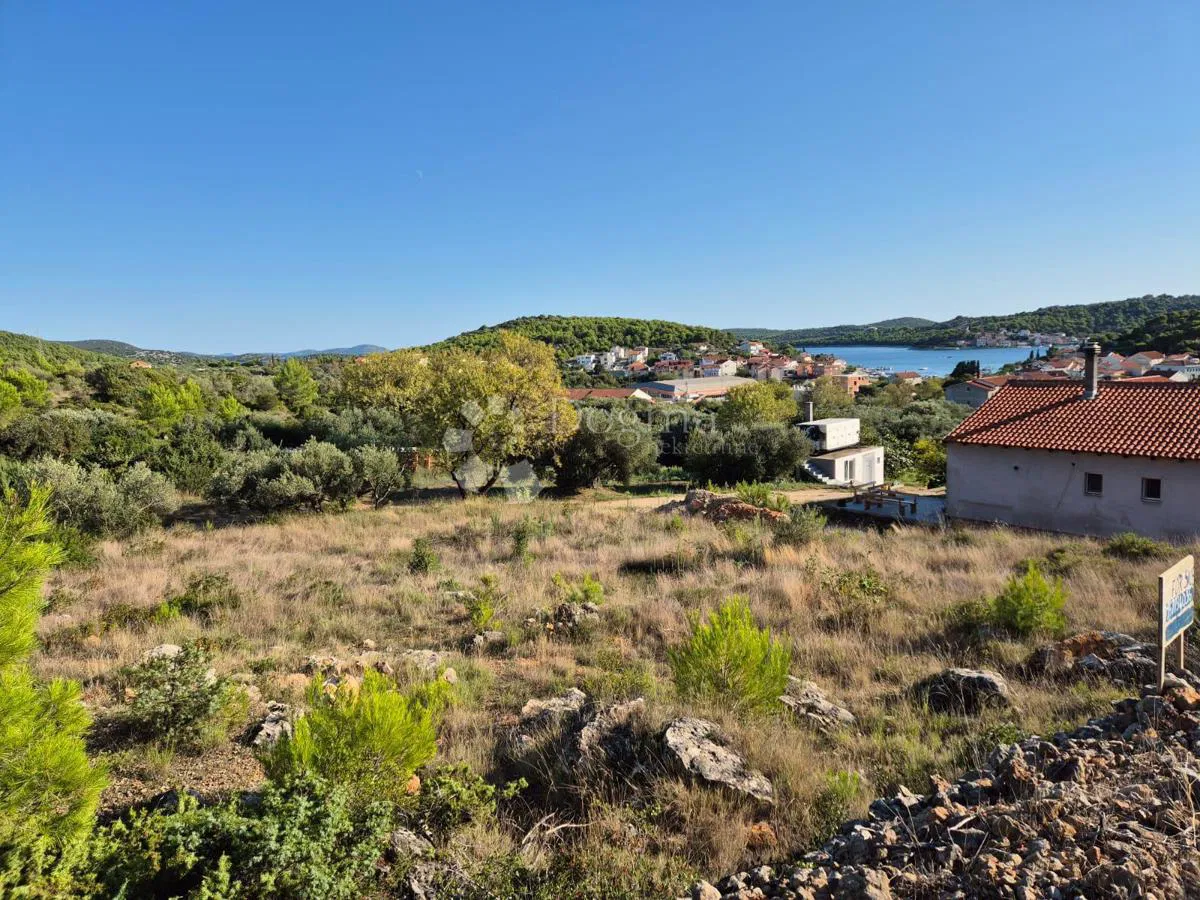 TISNO - Építési telek 700m2