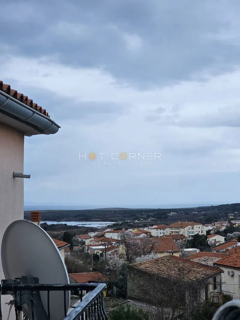 Hiša s Tremi Apartmaji in Pogledom na Morje – Ližnjan – 2