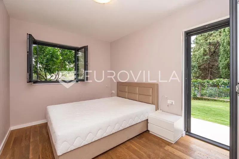 Dubrovnik, rent, four-room apartment with garden and terrace – 3