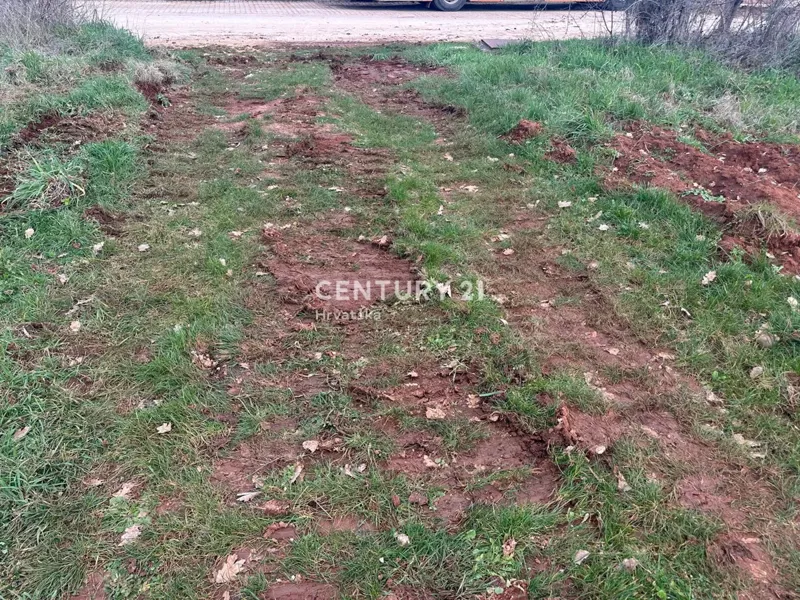 Telek Kaštelir – 3