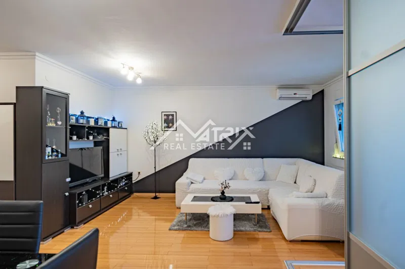 Našice, stan 64 m² na 3. katu, odličan raspored – 3