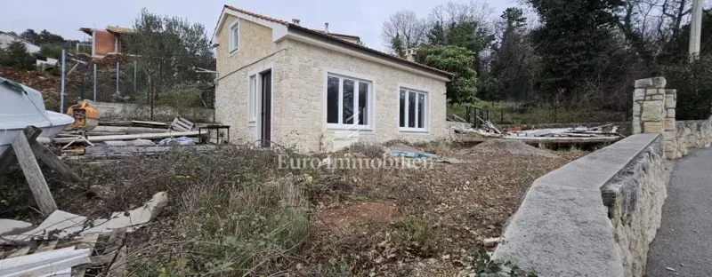 Kostrena commercial space for rent, 80 m² – 2