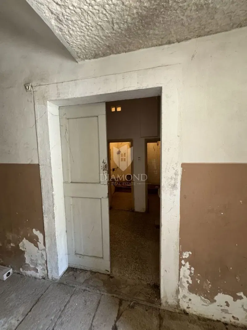 Üzlethelyiség Pula – 3