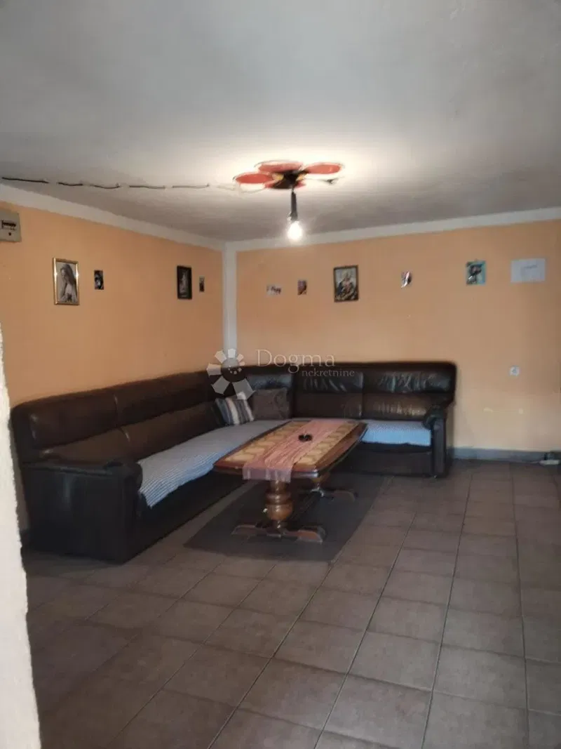 Casa Donje Mekušje, Karlovac - Okolica, 1.233m2 – 2