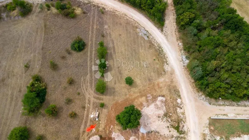 Építési telek Blaškovići, Kršan, 1.316m2 – 2
