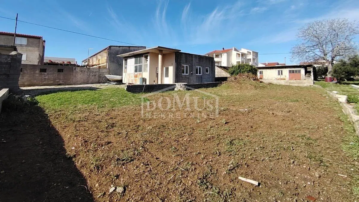 Tribunj, investicijska prilika, atraktivno građevinsko zemljište 914 m2