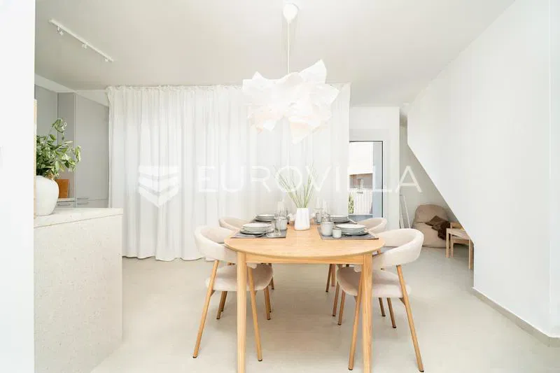 Zadar, Petrčane - Exclusive Apartment with a Private Garden and Swimming Pool – 2