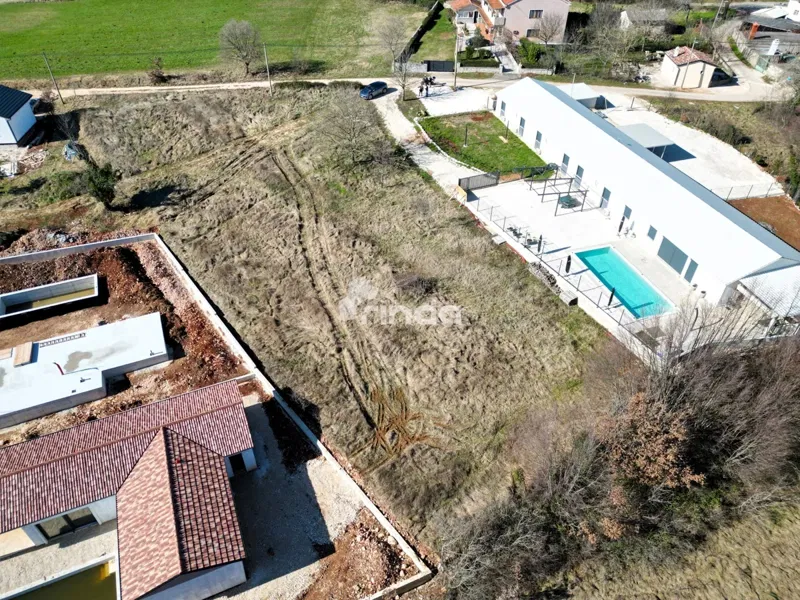 Baugrundstück - Žminj - 1.246 m²