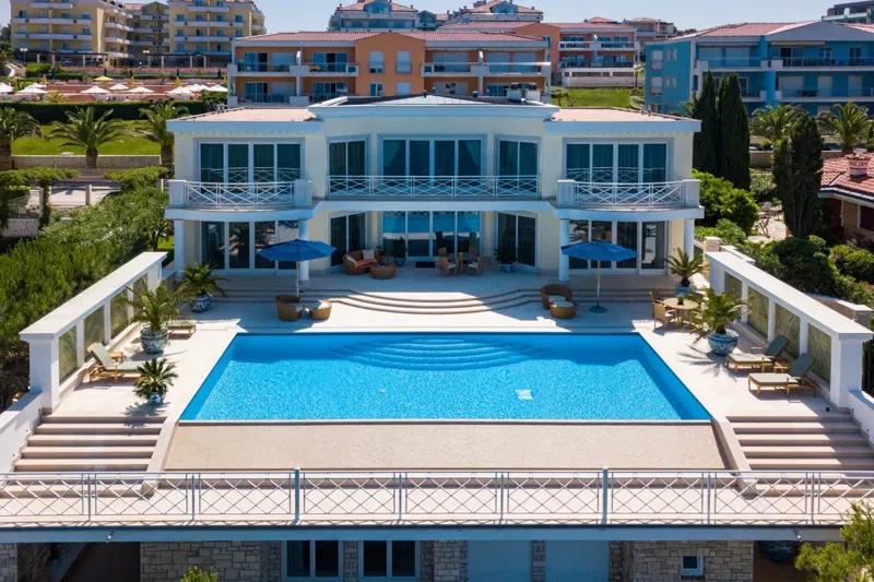 Exclusive luxury villa first row to the sea with swimming pool – 2