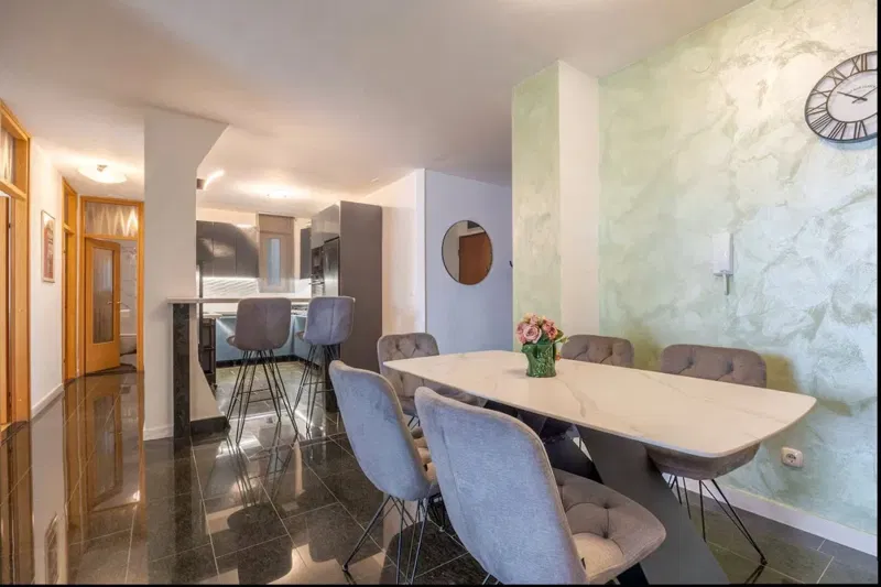 Furnished three-bedroom apartment in an attractive location – 2