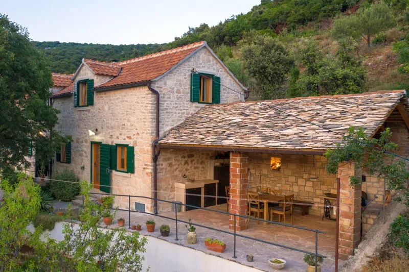 Authentic stone villa with sea view – 2