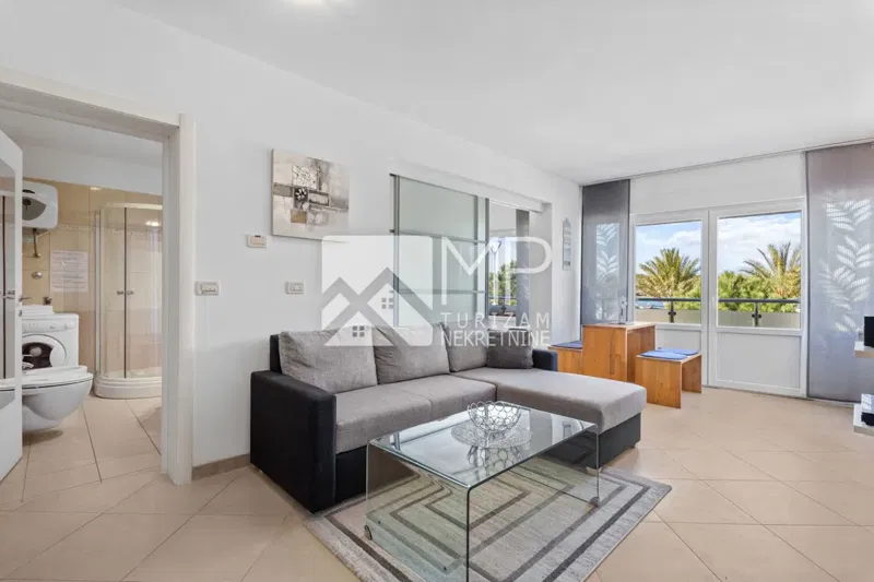 Medulin, furnished two-bedroom apartment on the promenade, 100m from the beach! – 2