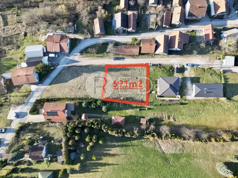 SVETA NEDELJA GRAĐ ZEMLJIŠTE 691 m2