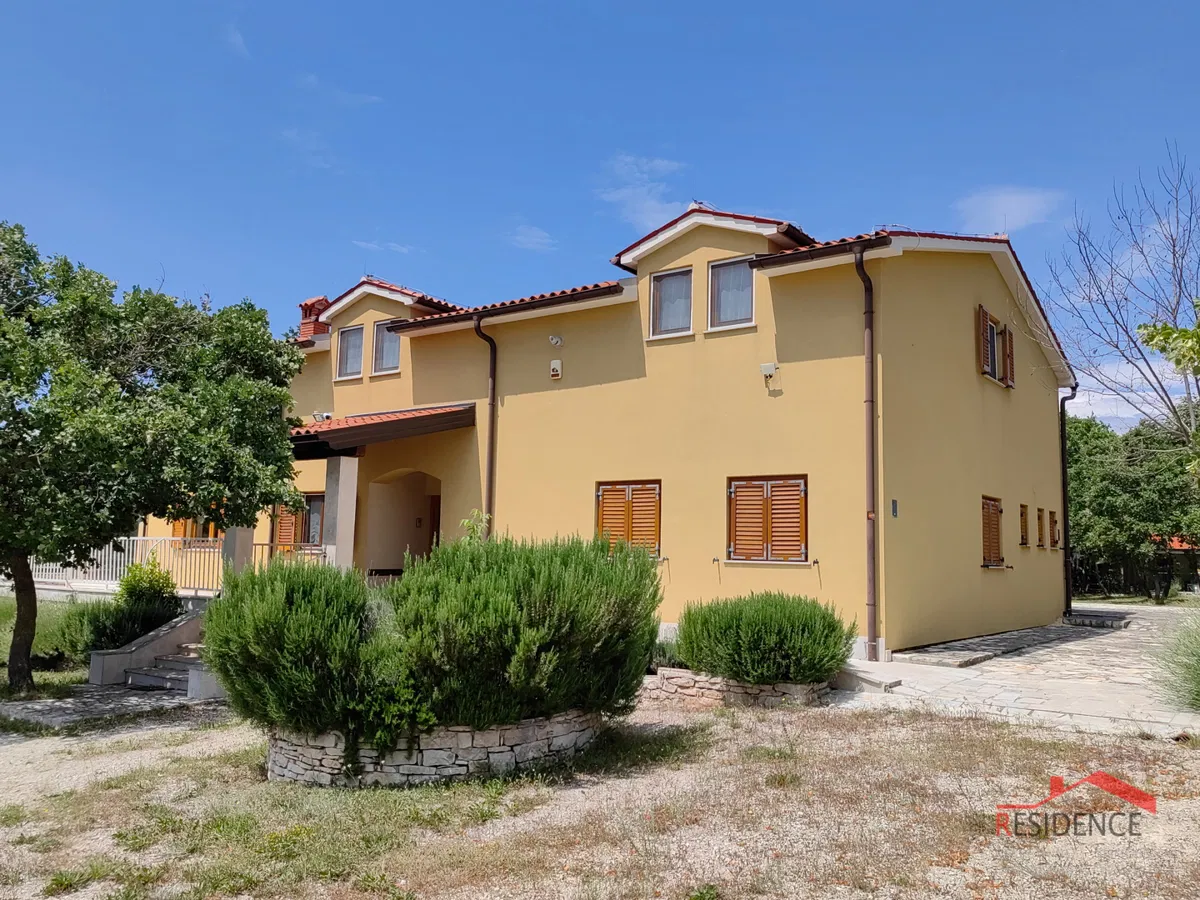 Vila s velikim imanjem pogodna za zdravstveni i wellness turizam – okolica Svetvinčenta